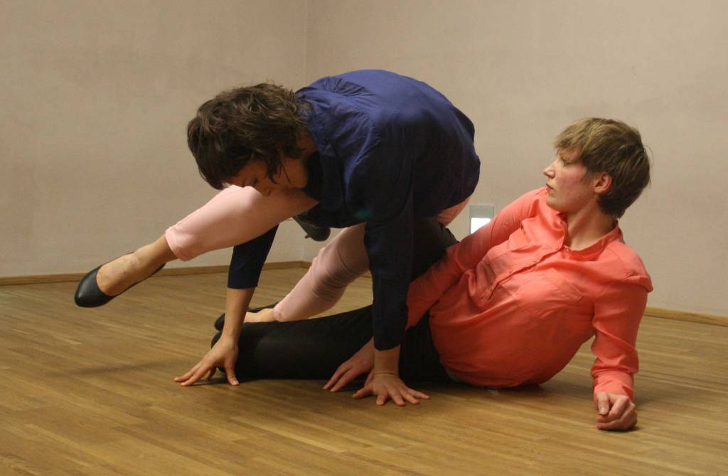 bher[∂]: Lesung tanzt